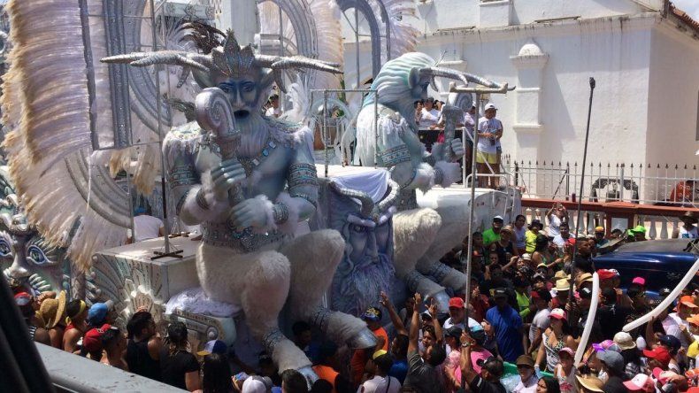 La Reina Platino en el culeco del Sábado de Carnaval