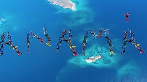 Panamá se promueve como un escenario único para la práctica del paracaidismo.