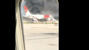 Avión se incendia en aeropuerto de Florida; varios heridos