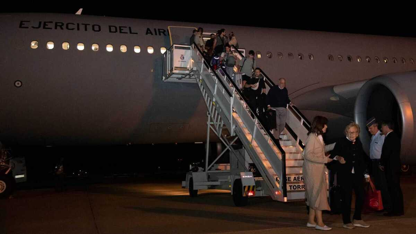 Primer vuelo de evacuación a España con algugnos panameños que se encontraban en Israel