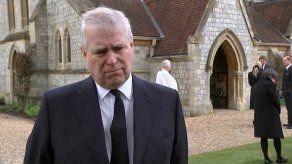 Príncipe Andrés usará acuerdo previo para evitar cargos de agresión sexual