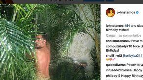 John Stamos celebra su 54 cumpleaños desnudándose en Instagram