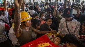 VICTORIA MILKO y FOSTER KLUG