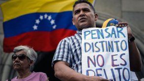 Venezolanos en huelga de hambre en Roma esperan que el papa los reciba Venezolanos en huelga de hambre en Roma esperan que el papa los reciba