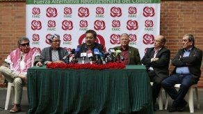 Cúpulas de FARC y ELN hablarán de paz en Quito con aval de Santos