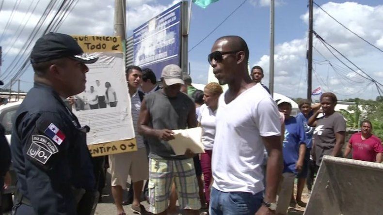 Residentes de Brooklincito protestan ante posible desalojo, Miviot se pronuncia