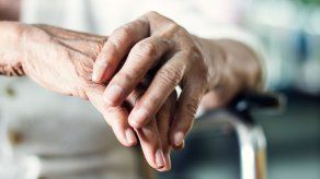 Casi el 10 % de hispanos en EEUU tiene problemas precursores de la demencia