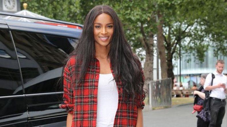 Ciara empezó a ganar dinero peinando a sus vecinas