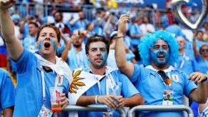 A los uruguayos les basta con medio gol y sueñan ya con España o Portugal