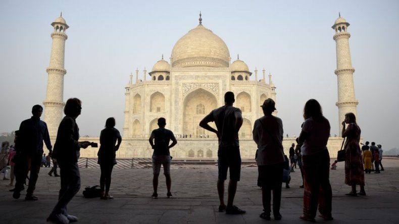 Corte india fustiga al gobierno por descuidar el Taj Mahal