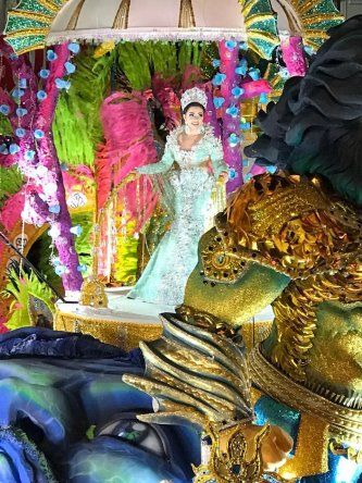 Paseo nocturno del domingo de Carnaval en Las Tablas