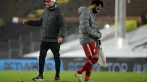 Salah salva un punto para el Liverpool