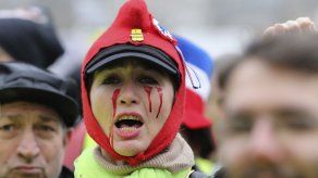 Chalecos amarillos continúan con protestas en Francia