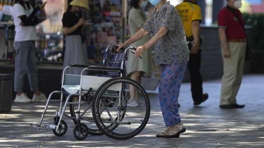 La medida entrará en vigencia el lunes, con excepciones sólo para las personas que no pueden vacunarse por motivos de salud.