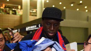 El delantero senegalés Demba Ba firma por el Shanghai Shenhua
