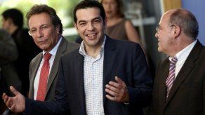 Izquierda radical decidida a mantener a Grecia en Eurozona
