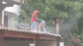 Demuelen estructura ilegal cerca del parque Andrés Bello en vía Argentina