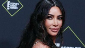 Kim Kardashian reflexiona sobre el éxito de sus productos moldeadores SKIMS