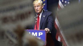 EEUU se indigna ante ataques de Trump a los padres de un soldado musulmán