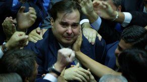 La Cámara baja de Brasil reelige presidente y el Senado se pelea