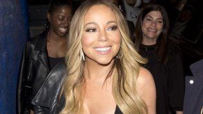 Mariah Carey se baña en leche como Cleopatra