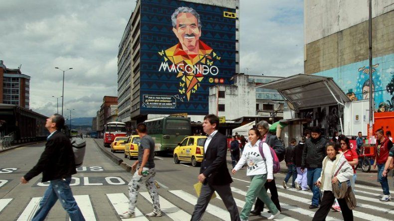 Bogotá recuerda a García Márquez con un mural gigante