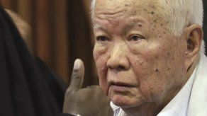 Condenan por genocidio a últimos líderes vivos de Jemer Rojo