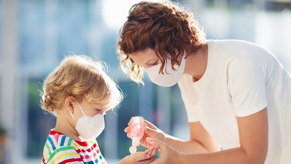 ¿Qué tipo de mascarillas deben utilizar los niños en las escuelas?