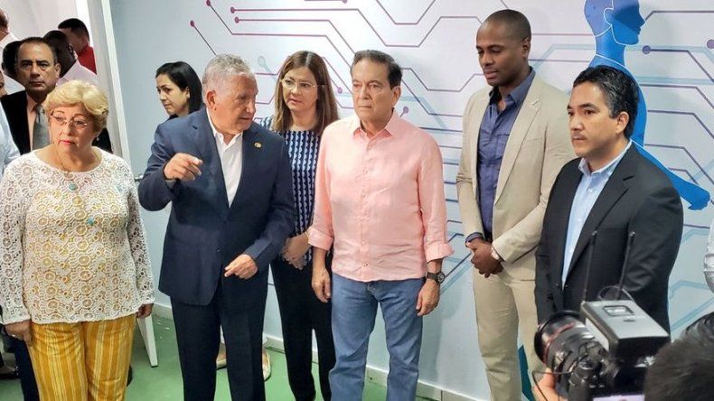 Cortizo recibió “en panga” el compromiso para realización de Juegos Panamá 2022