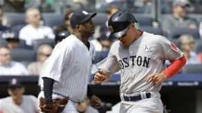 Lester y los Medias Rojas dominan a los Yanquis