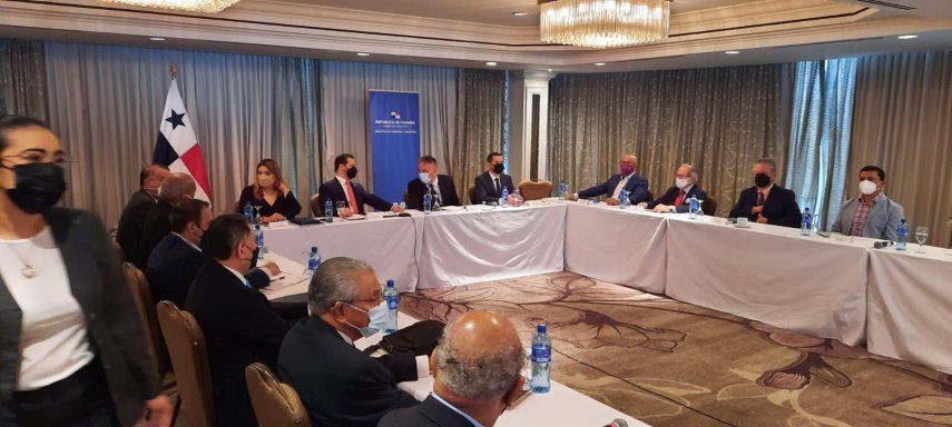 Comisión de alto nivel estatal y la empresa Minera Panamá inicia la negociación de un nuevo contrato sobre la mina Cobre Panamá.