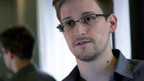 El FBI inició investigación penal sobre Edward Snowden