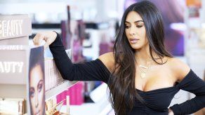 Así ha reaccionado Kim Kardashian a los regalos de Maluma