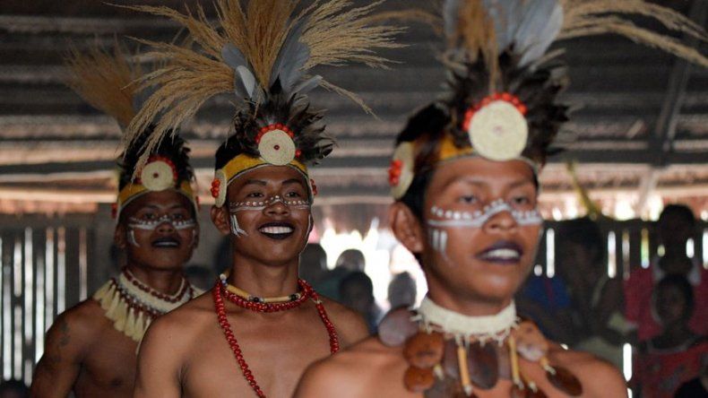 Salir del clóset en la selva: la comunidad del Amazonas que incluyó a los indígenas gays