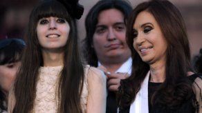 Abogado dice que dinero hallado en cajas de la hija de los Kirchner es legal