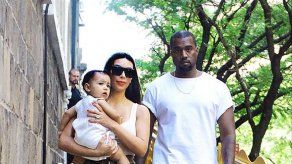 Kanye West habla por teléfono a diario con su hija North