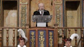 Caballero Bonald pide más humanismo contra crisis