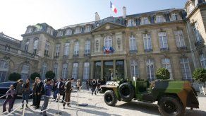 Presidencia francesa planea vender souvenirs para remodelaciones del Palacio del Elíseo