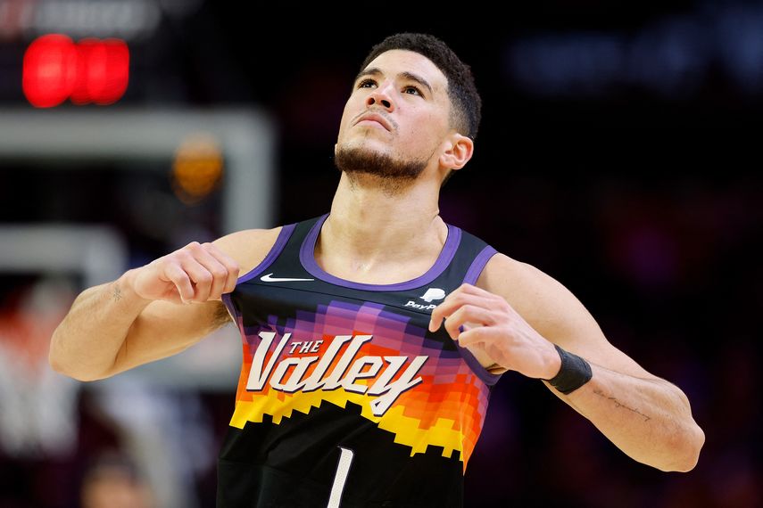 NBA: Los Phoenix Suns superan al Heat para asegurar un lugar en los playoffs