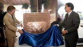 Develan placa en honor a trabajadores antillanos del Canal
