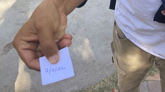 Estados Unidos aceptó un promedio de 423 migrantes diarios en cruces oficiales en mayo, 308 en marzo y 418 en febrero, según documentos judiciales.
