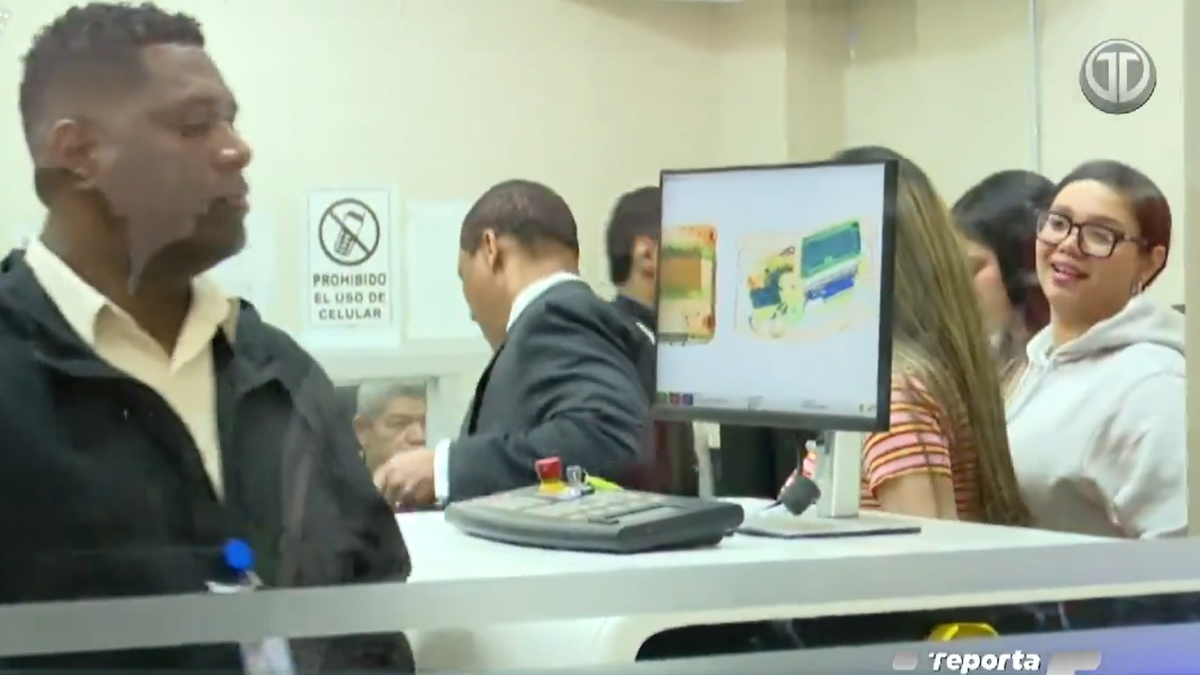 Christopher Cedalise, hijo de magistrado de la CSJ, es imputado en caso de tráfico internacional de drogas en el SPA. Christopher Cedalise, hijo de magistrado de la CSJ, es imputado en caso de tráfico internacional de drogas en el SPA.