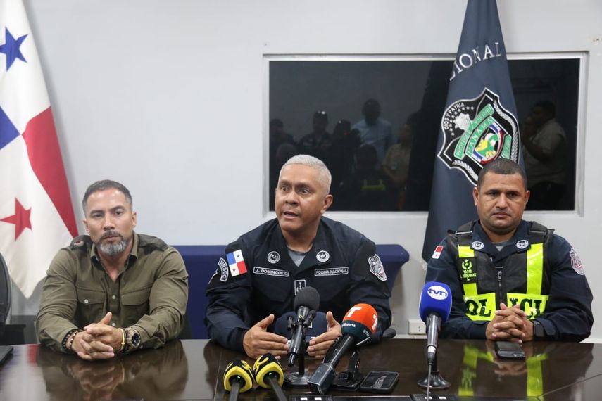 Policía Nacional de Panamá brinda conferencia de prensa del concierto de Maná Policía Nacional de Panamá brinda conferencia de prensa del concierto de Maná