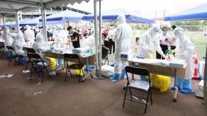 Más contagios y férreos controles en Pekín, mientras coronavirus avanza en Brasil