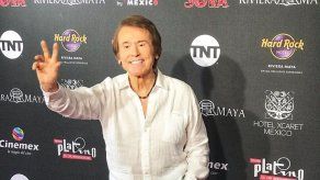 Raphael espera vivir su gran noche en los Premios Platino de cine en México