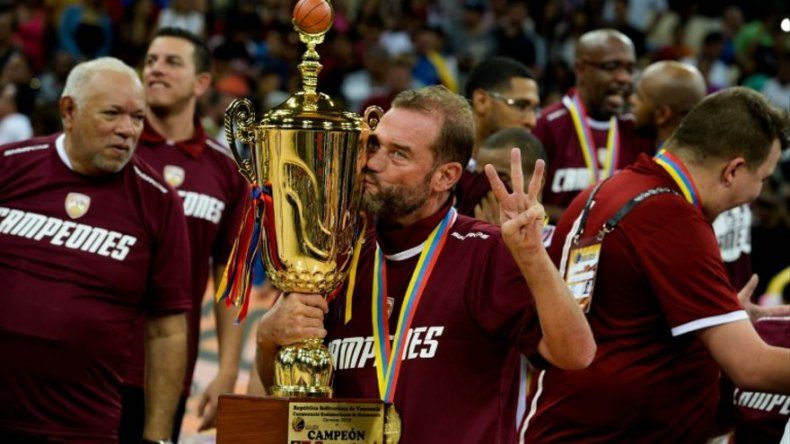 Venezuela revalidó ante Brasil título sudamericano de baloncesto