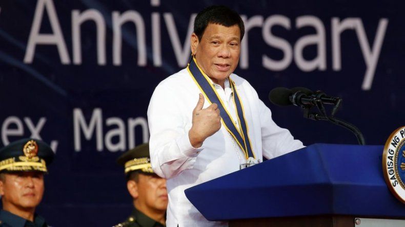 Duterte aconseja a narcotraficantes: Quédense en la cárcel
