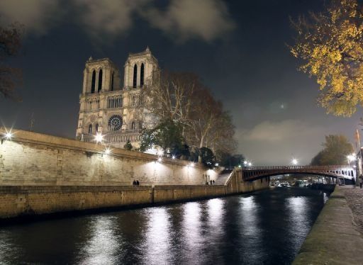 Un hombre se suicida en Notre-Dame de París, la catedral evacuada
