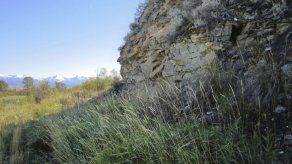 Nativos vuelven a enterrar a un niño prehistórico