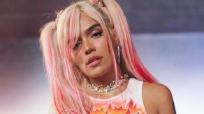 Karol G quiere repartir sus riquezas, ahora es sorprendida visitando a niños con cáncer